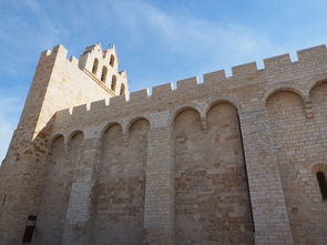 美国23岁枪手袭击母校教堂,悲剧背后的社会问题与反思 美国23岁枪手袭击母校教堂,悲剧背后的社会问题与反思